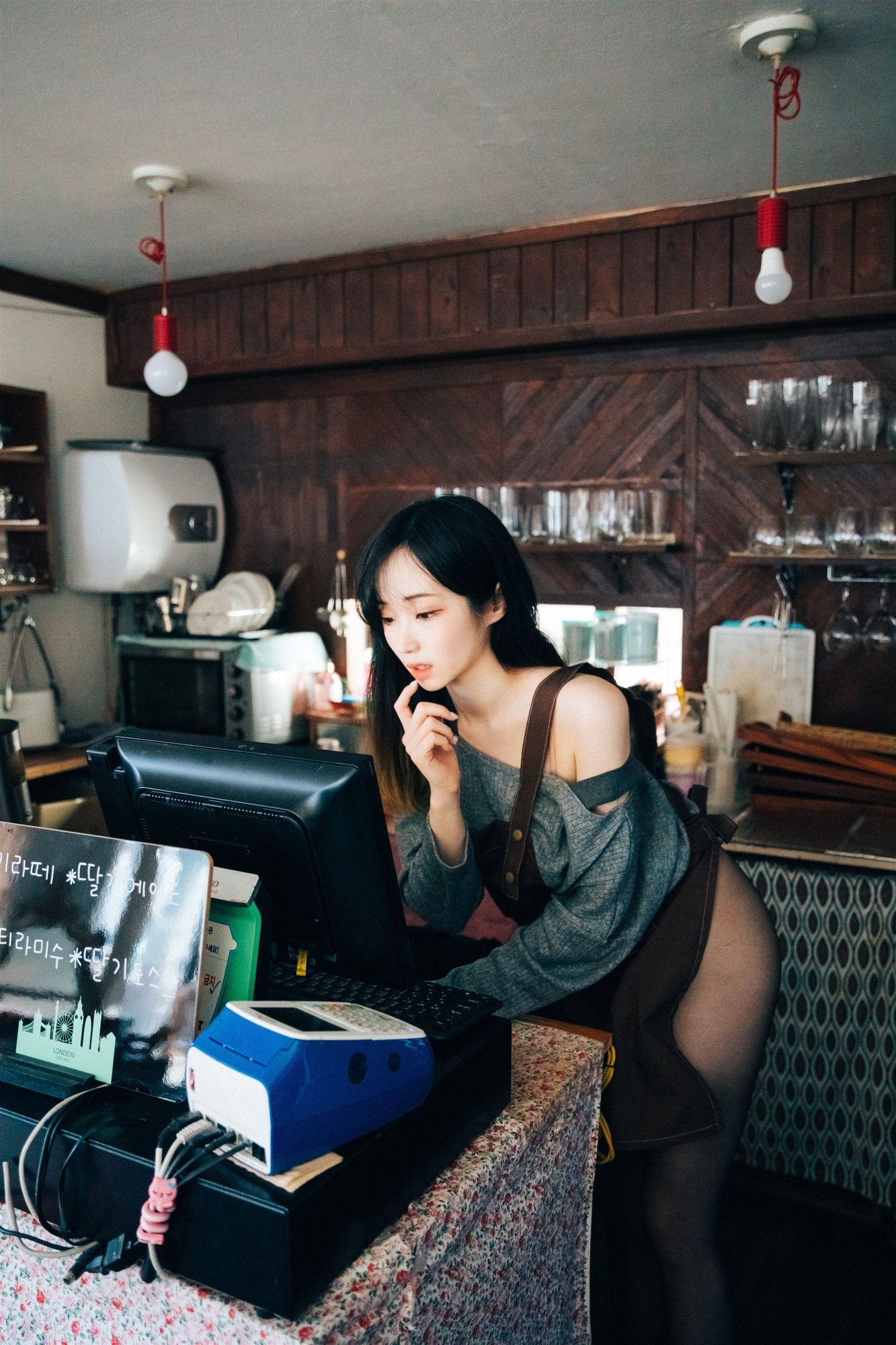 图片[2]-No.089-[Loozy] Cafe Alba [179P]-cos王者-用心收藏好每一套cos美图